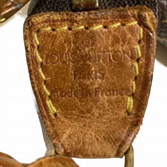 LOUIS VUITTON Brown Monogram Shoulder Bag - Picture 5 of 9